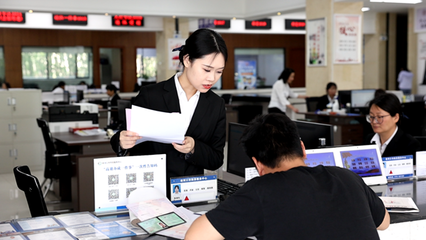 政務(wù)服務(wù)“小切口” 撬動(dòng)營商環(huán)境“大提升”——老河口市優(yōu)化營商環(huán)境市場調(diào)查報(bào)告